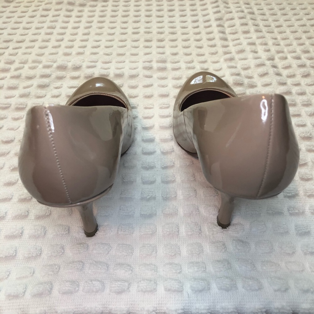 Chinese Laundry New Love Patent Pumps Nude - Picture 7 of 16